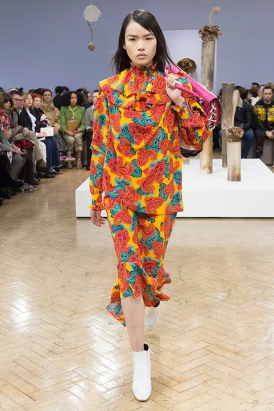 Look 29